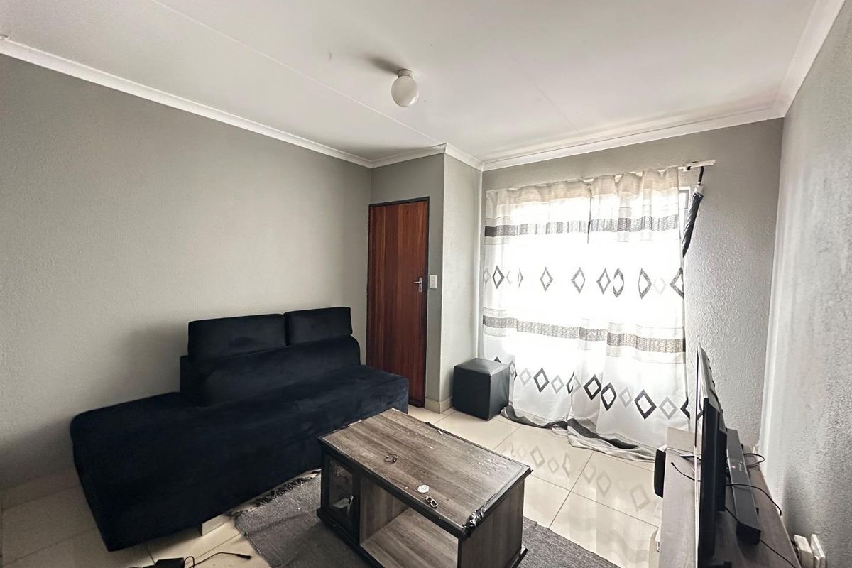 2-Bedroom House for Rent – Lotus Gardens Ext 2 - Photo 3