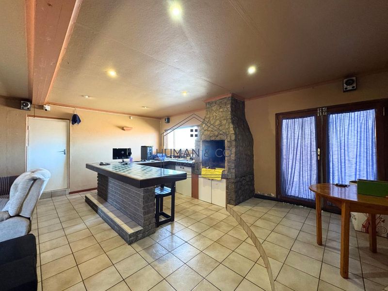 Ideal Opportunity near Duneside School and town center - Photo 6