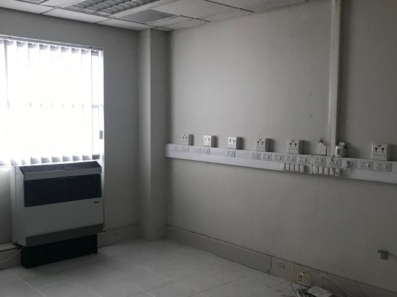 Strategic Office Location Near Howard Centre - Photo 6