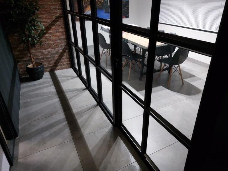 Amazing fully developed Industrial Property with lots of potential 💢 - Photo 8