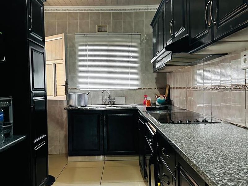 Your Esikhawini Gem Awaits — Space, Style & Easy Living! - Photo 2