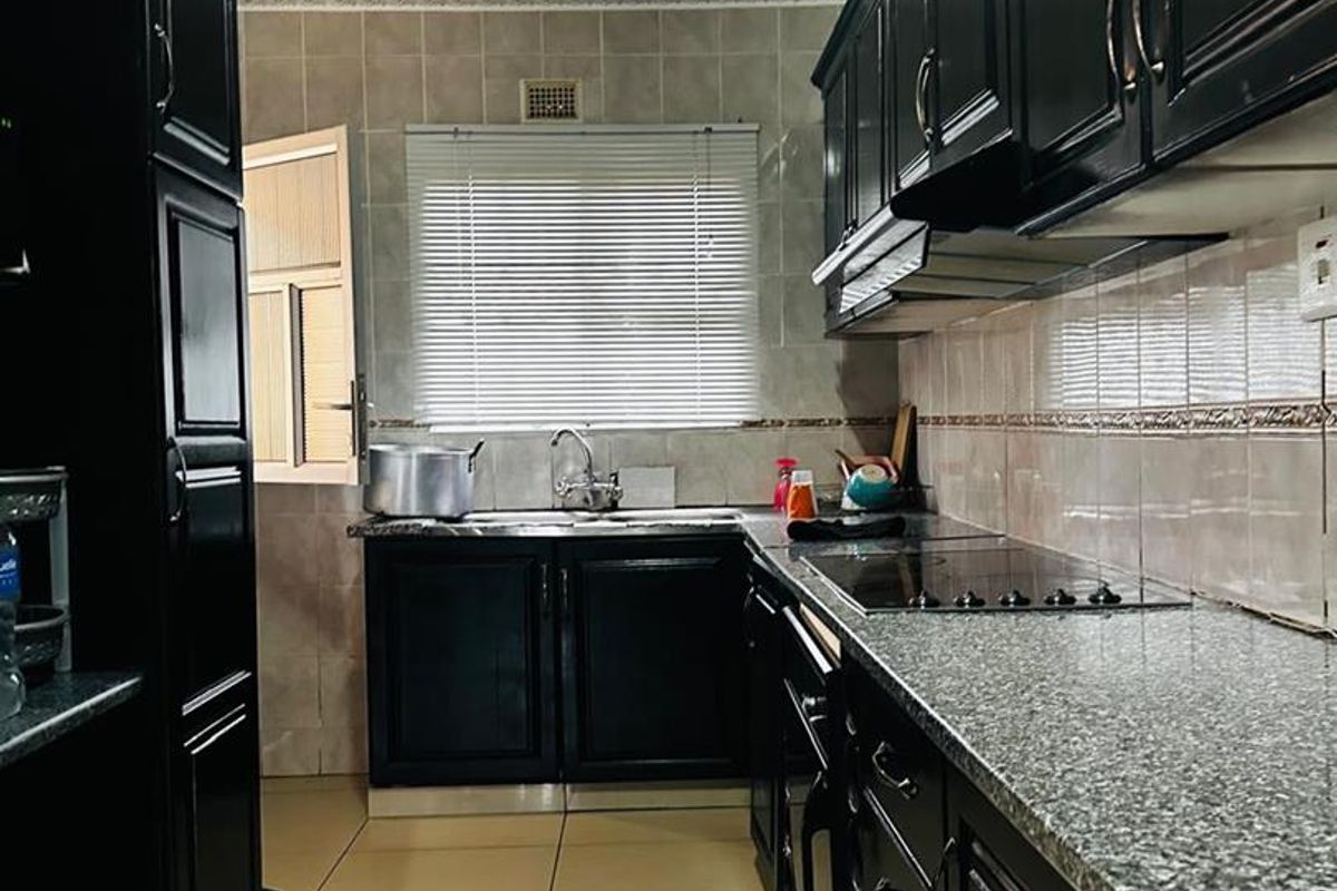 Your Esikhawini Gem Awaits — Space, Style & Easy Living! - Photo 2