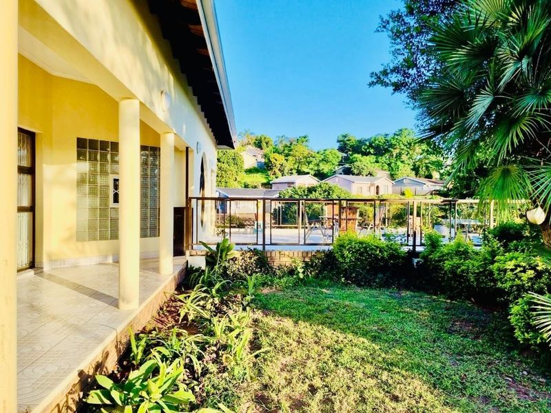 Discover Your Dream Family Oasis in Regency Park, Pinetown - Photo 9