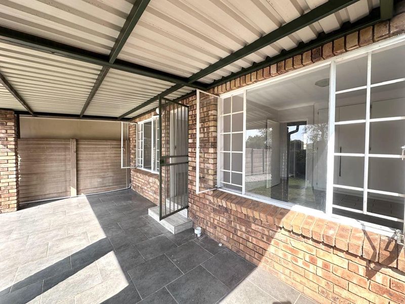2 Bedroom Townhouse With A Private Garden - Photo 6