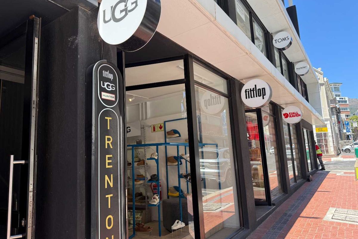 65m2 prime retail site for upmarket lifestyle brand or cafe to let - Photo 4