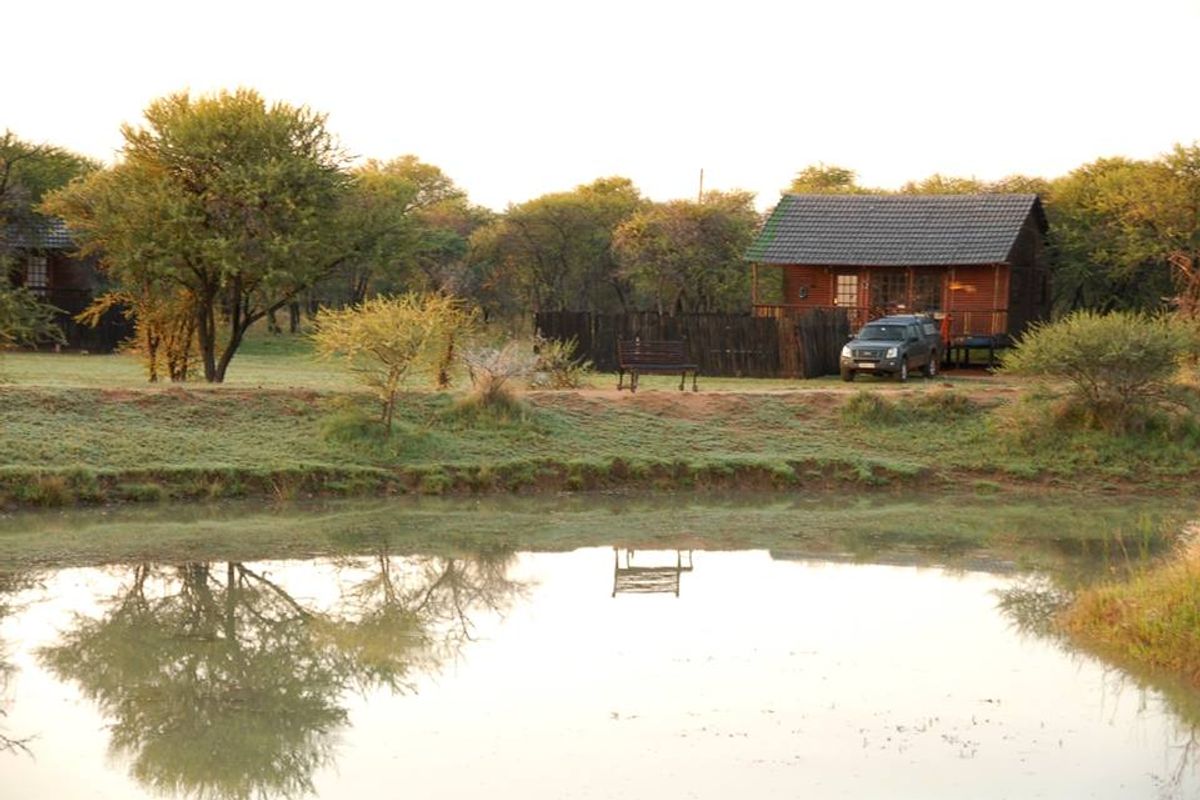 STUNNING 340-HECTARE GAME AND CATTLE FARM FOR SALE – JUST 8 KM FROM NABOOMSPRUIT - Photo 2