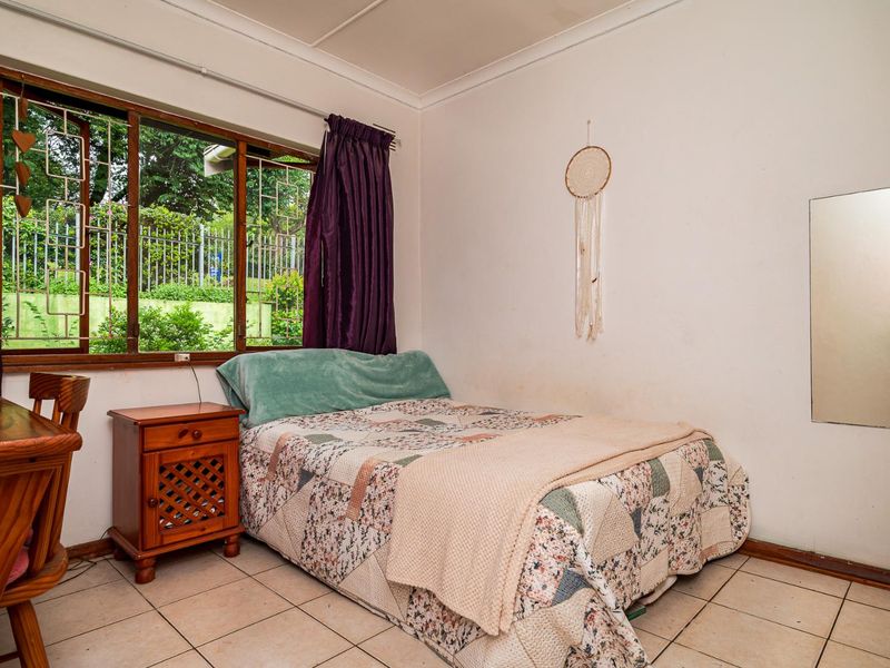 UNIQUE FAMILY HOME WITH COTTAGE IN PRIME WATERFALL 1 - Photo 10