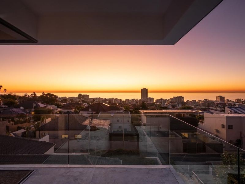 Stylishly Sleek - Photo 6