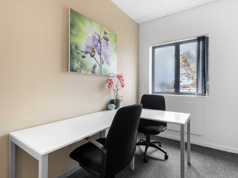 All-inclusive access to professional office space for 4 persons in Regus West Rand Clearwater - Photo 1