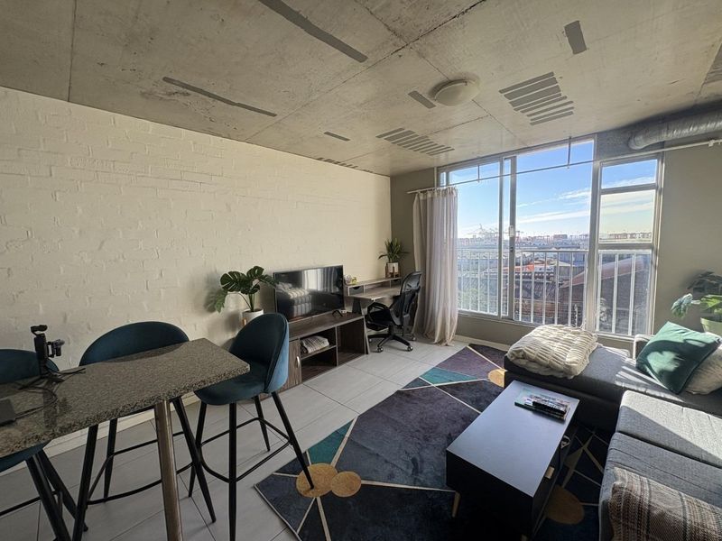 Modern Industrial Apartment with Ocean & Harbour Views | The Hub, Woodstock - Photo 3