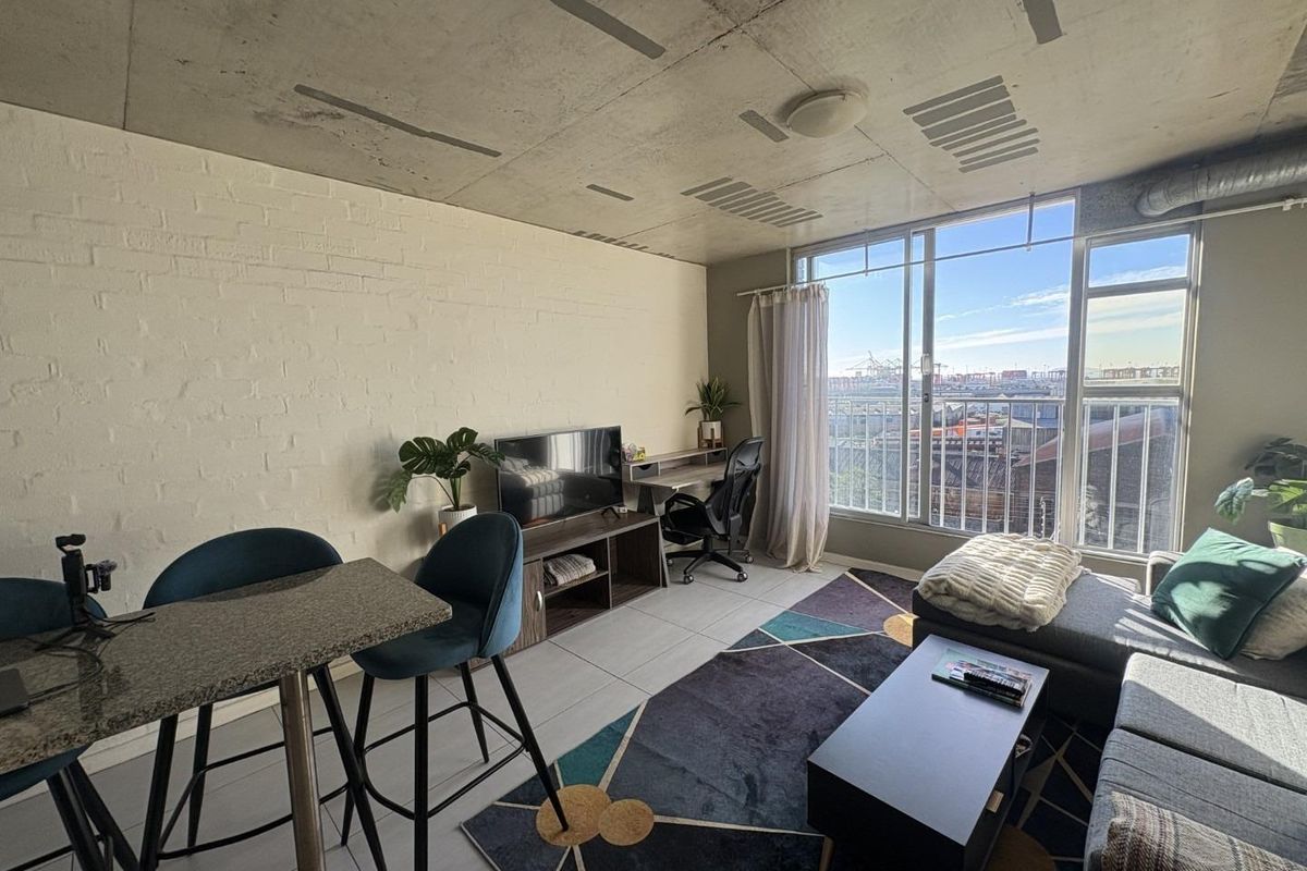 Modern Industrial Apartment with Ocean & Harbour Views | The Hub, Woodstock - Photo 3