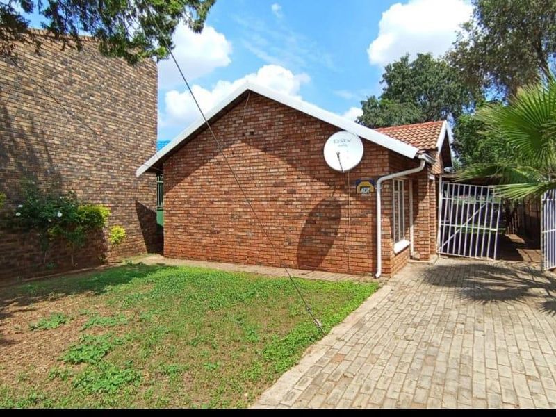 3 Bedroom House for Sale in Mabopane - Photo 3