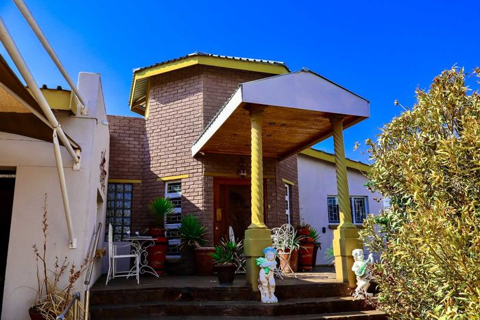 Property #2475788, House For Sale in Kleine Kuppe