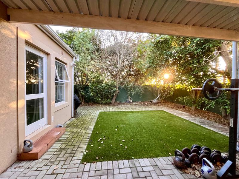 Fixer-Upper Gem in Quiet Cul-de-Sac, Next to Elkanah prep, Blouberg sands - Photo 2