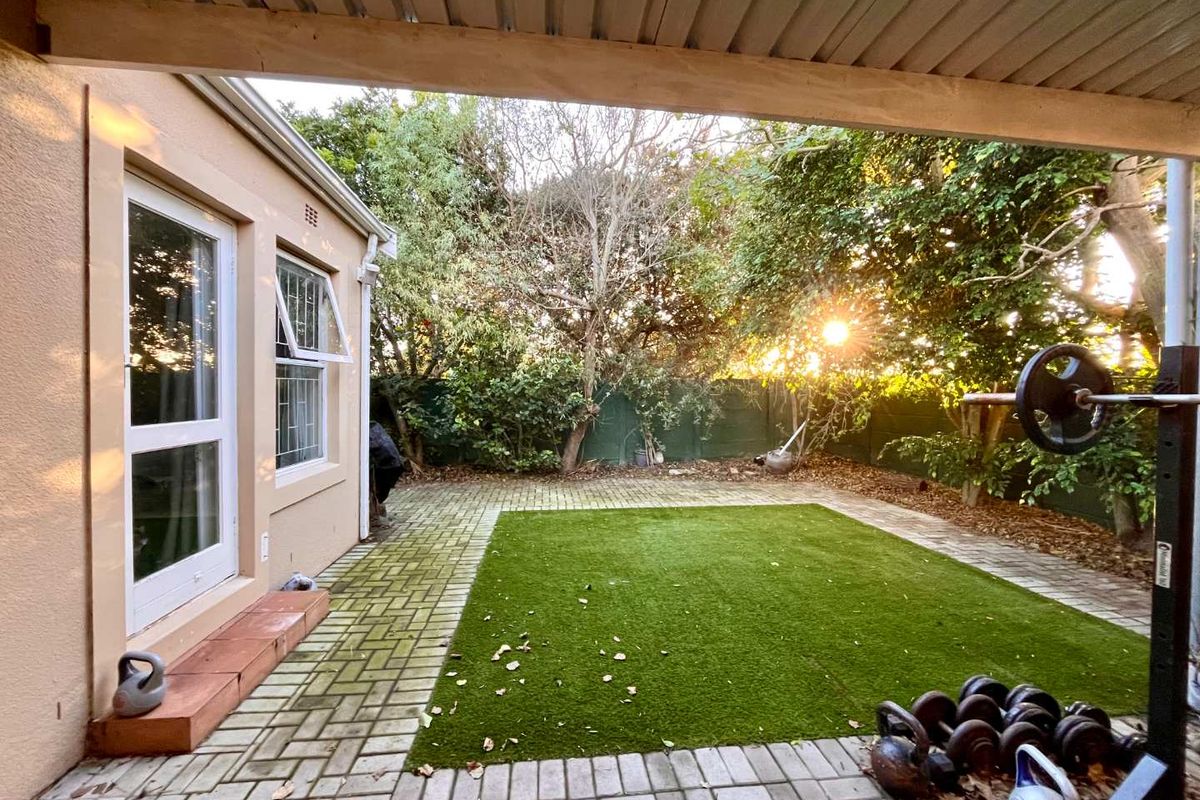 Fixer-Upper Gem in Quiet Cul-de-Sac, Next to Elkanah prep, Blouberg sands - Photo 2