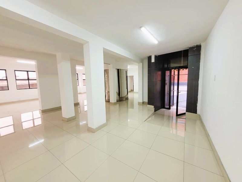 Huge potential awaits you -  Call Centre - Medical rooms, Architects offices, Accounting firms - Photo 4