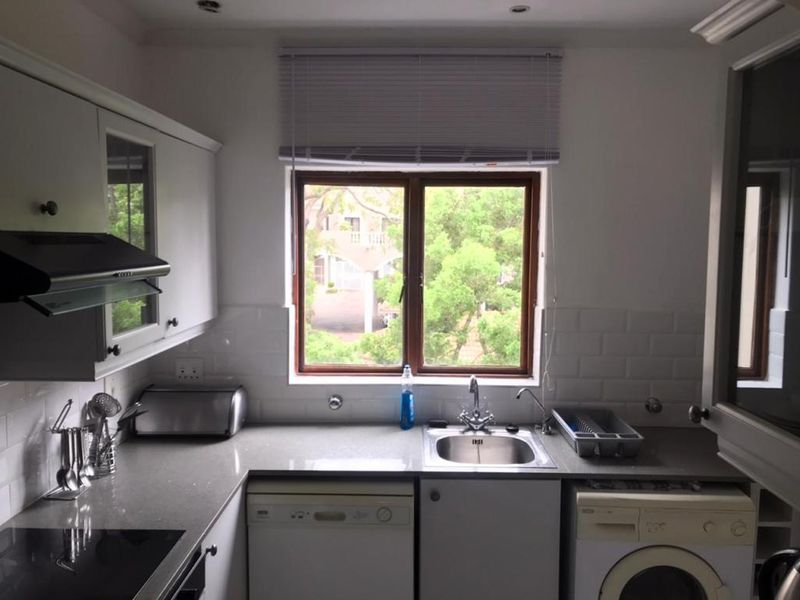 STUPENDOUS FULLY FURNISHED 1 BED APARTMENT IN THIS MAGNIFICENT COMPLEX - Photo 8