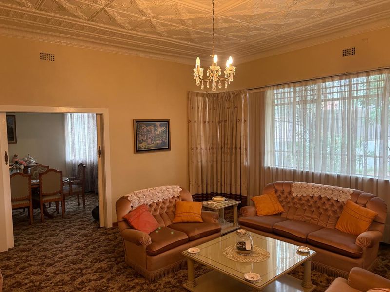 Secure suburban living - Photo 6