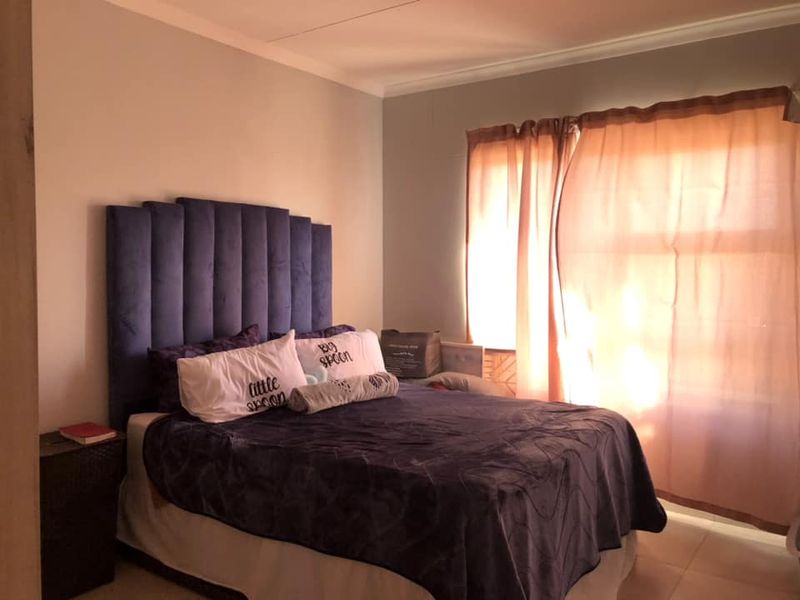 2 Bedroom Townhouse For Sale in Rocky Crest - Photo 7