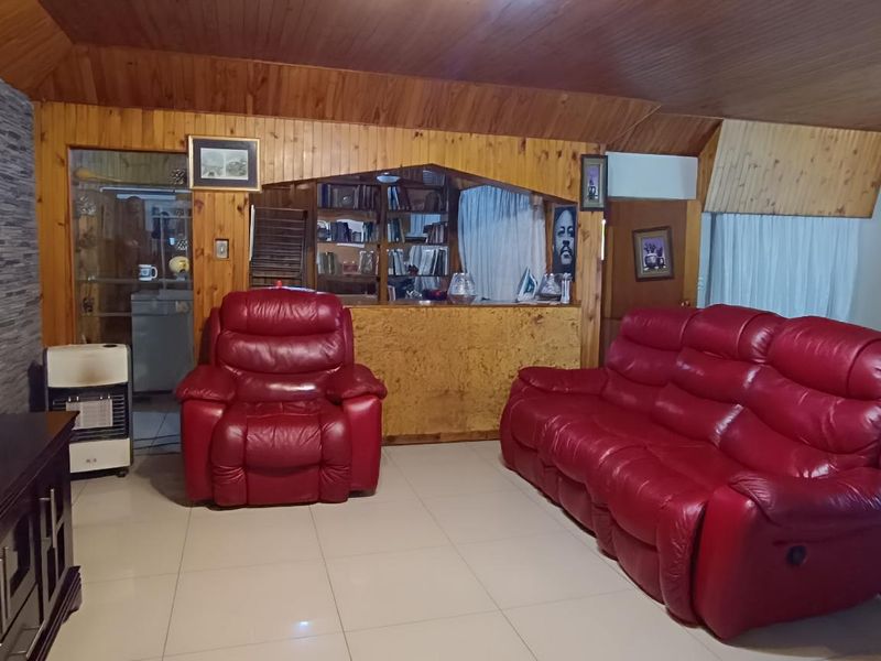 "Kempton Park Living: Your Perfect Family Retreat!" - Photo 5