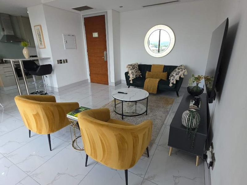 MAGNIFICENT AND SOPHISTICATED 1 BED UPMARKET FULLY FURNISHED APARTMENT - Photo 4