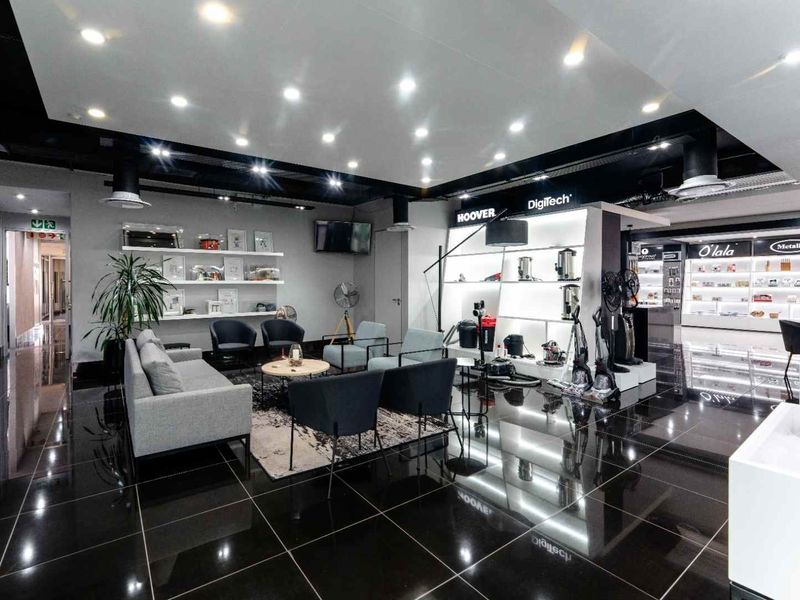 Prime First Floor Opportunity | Ideal Medical Centre or Restaurant Space - Photo 9