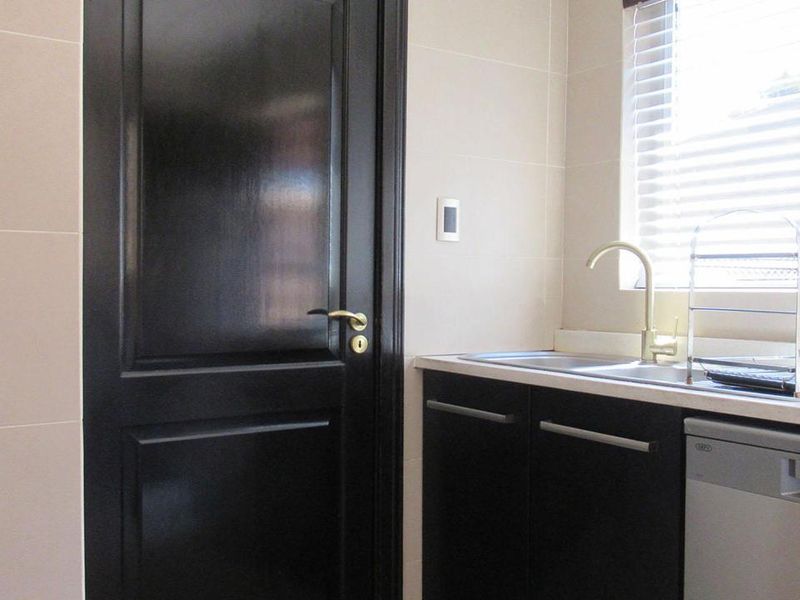 3 Bedroom House for sale in Glenvista - Photo 4