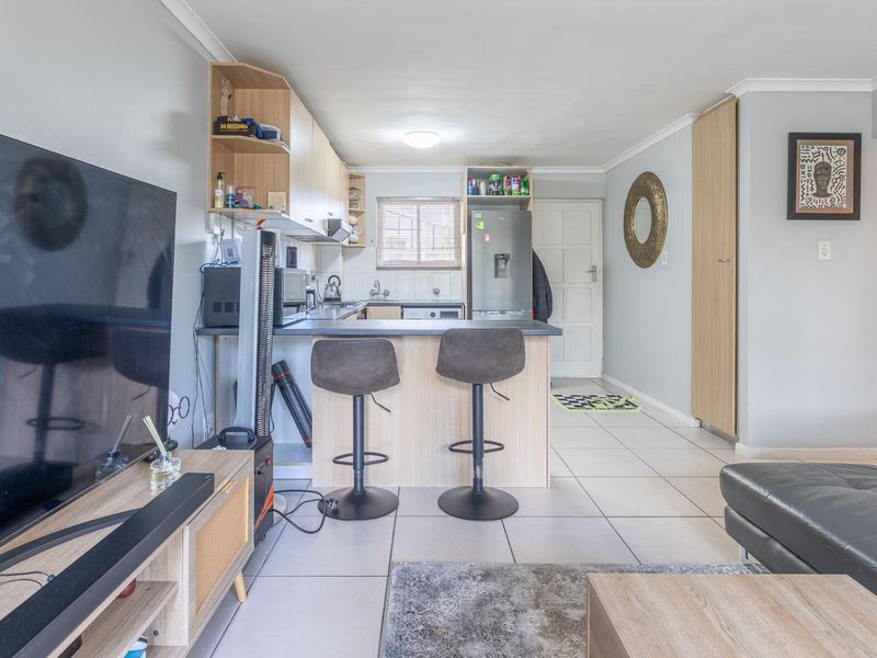 2 Bedroom Apartment For Sale In Blouberg Sands - Photo 5