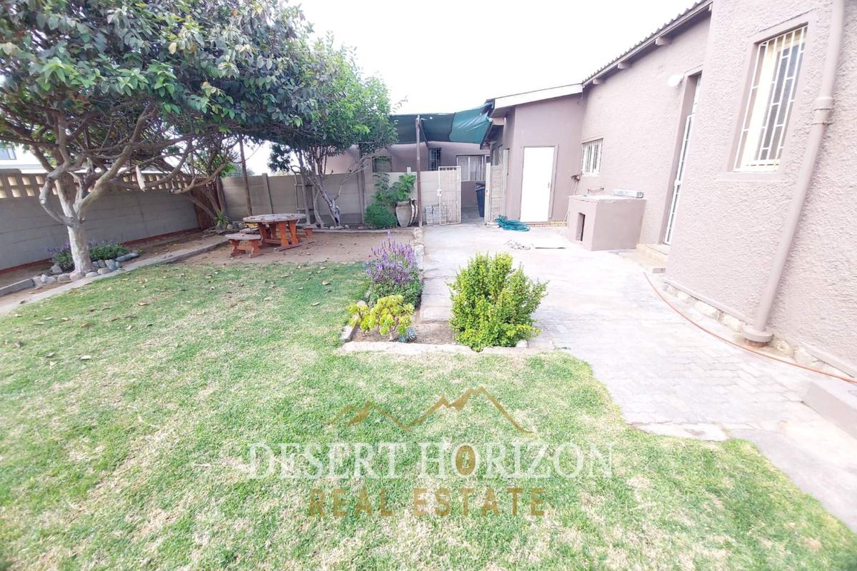 Swakopmund,Vineta |  Sea Front House With a Flat - Photo 4