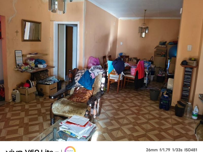 Cute and Cosy Starter Family Home - Photo 4