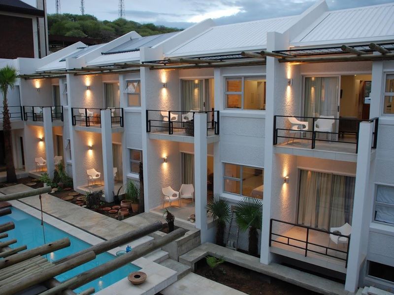 Beautiful Guesthouse For Sale - Photo 1