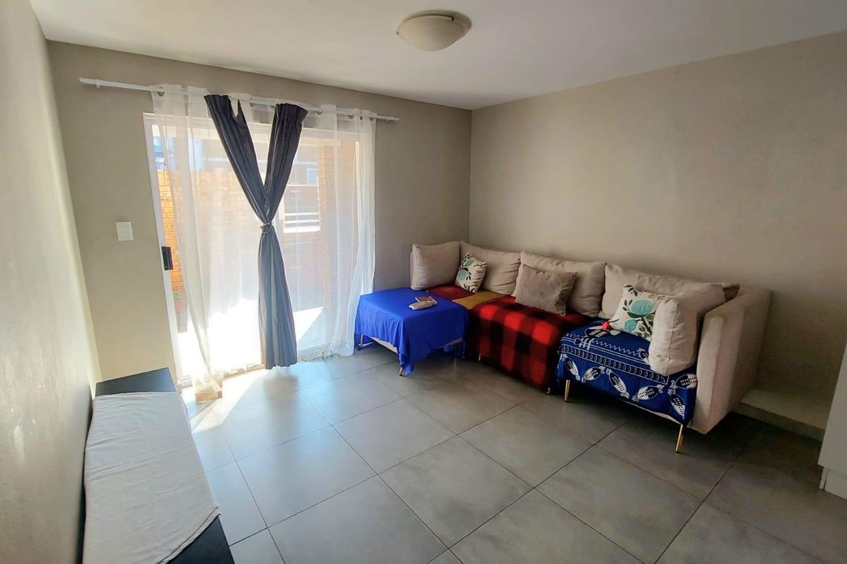Your Perfect 2-Bed Unit: Backyard, Patio & Extra Storage - Photo 3