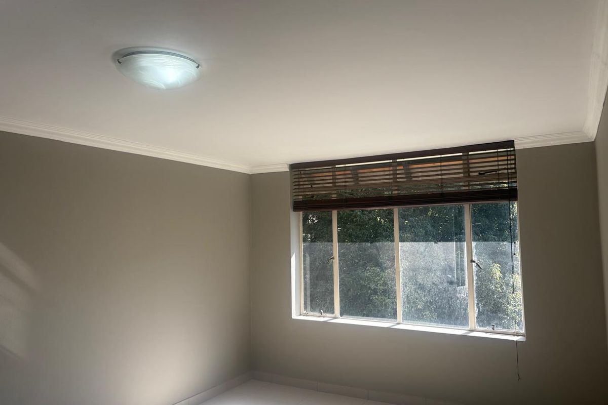 Your Dream 2-Bed Home Close to Shopping, Dining & Business Hubs - Photo 4