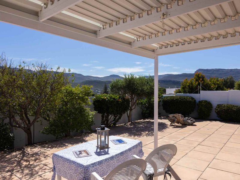 Charming, Secure Living in a Prime Location! - Photo 5