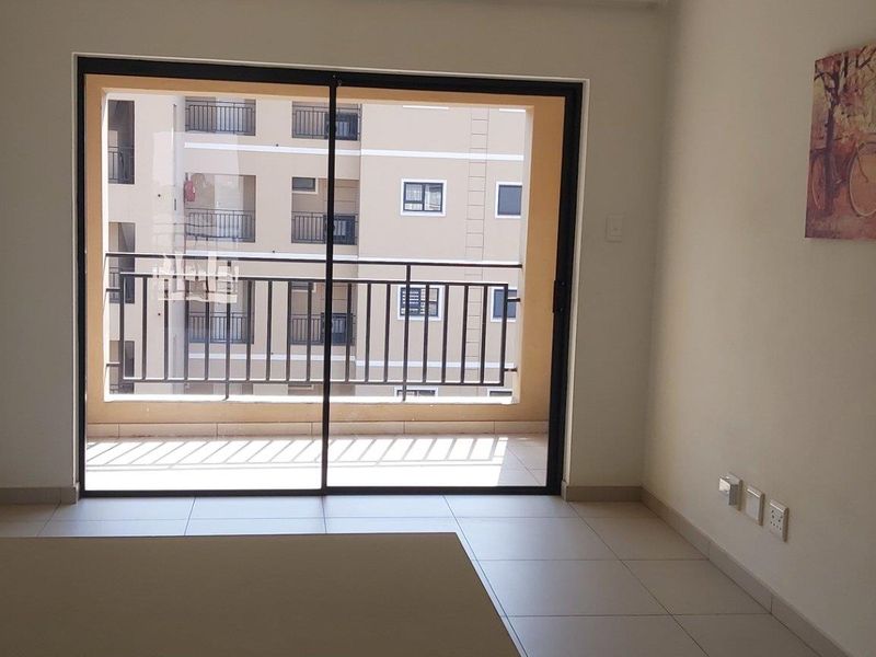 1 Bedroom top floor apartment - Photo 9