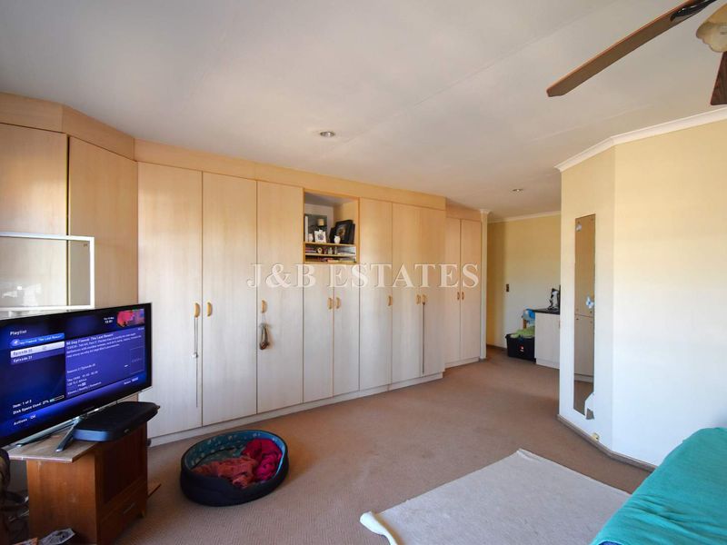 Double-Storey Family House - Photo 9