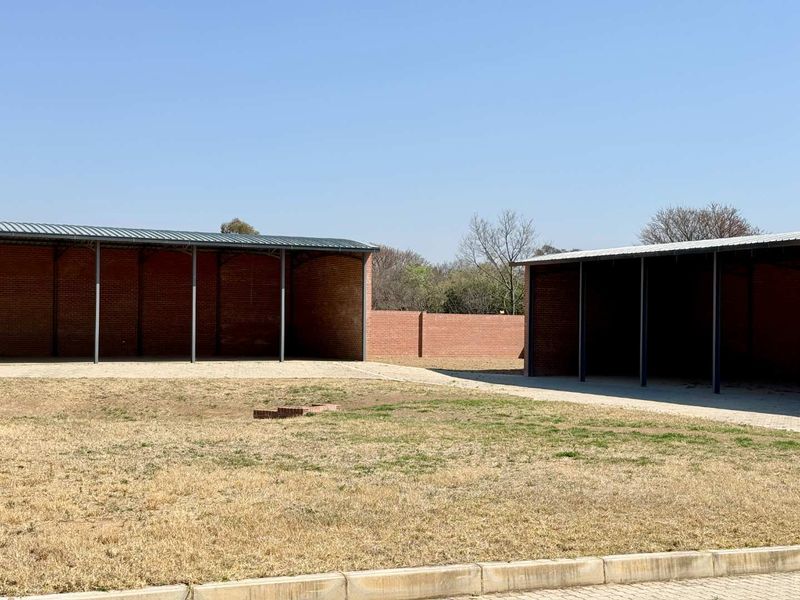 🌟 Prime Kyalami Location – Investment Holding with Storage & Multiple Dwellings 🌟 - Photo 3