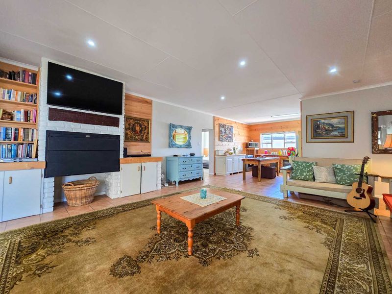 Four bedroom family home for sale in Harbour area. - Photo 5