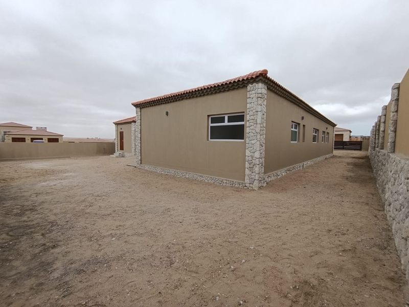 NEW 3-Bedroom U-Shaped Home | Rossmund, Swakopmund - Photo 9