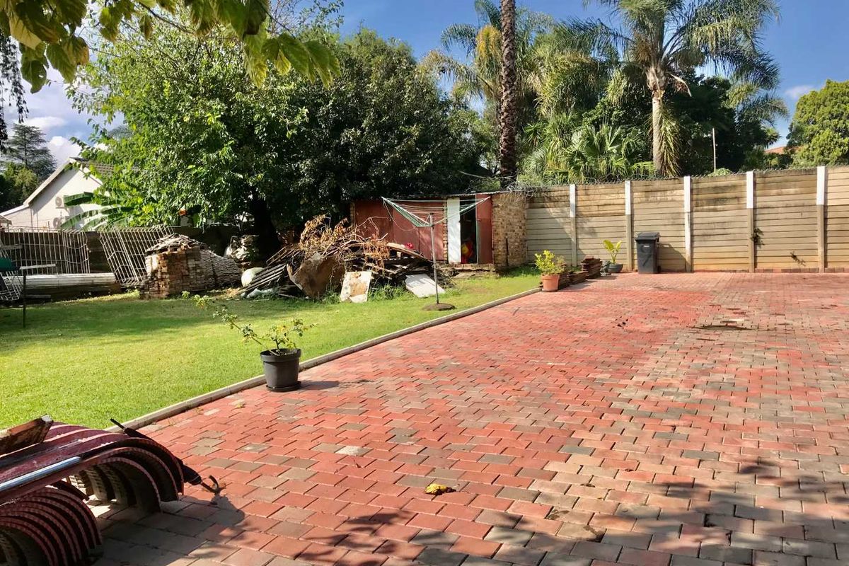 Spacious 4-Bedroom Home to Let - Photo 3