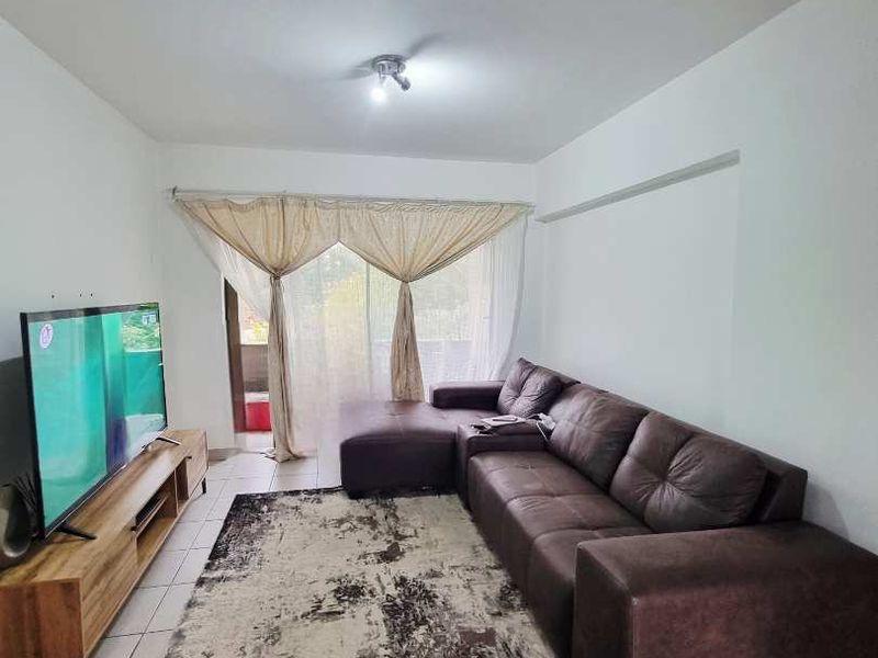 Chic Living: Modern 1-Bed in Sought-After Complex! - Photo 2