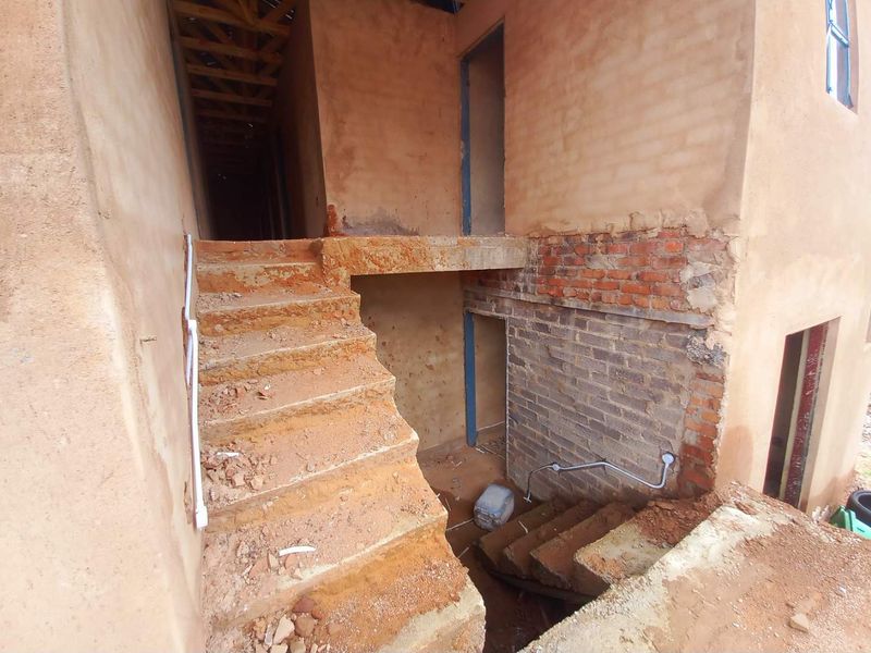 15 rooms incomplete house in West Park - Photo 4