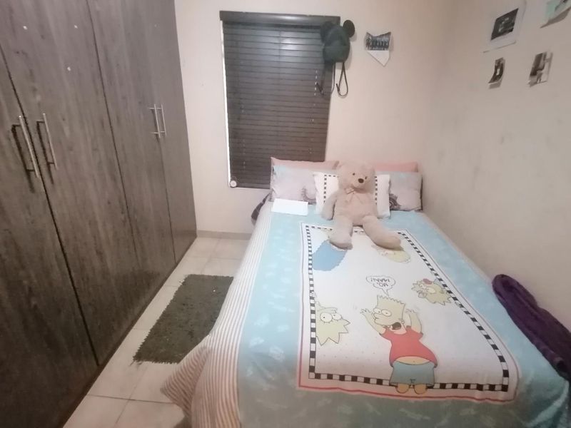 3 BEDS, 2 BATHS TOWNHOUSE FOR SALE IN NORKEM PARK EXT 2. - Photo 6