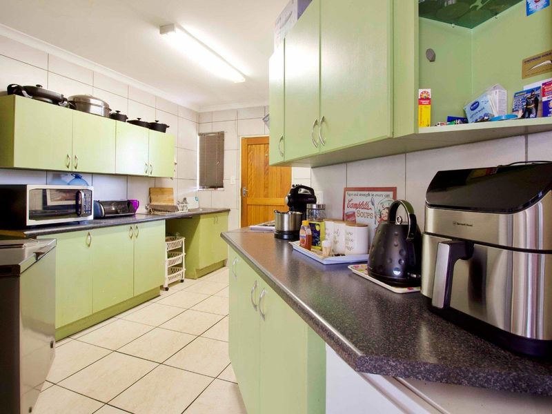 Quaint Simplex in a good condition. - Photo 9