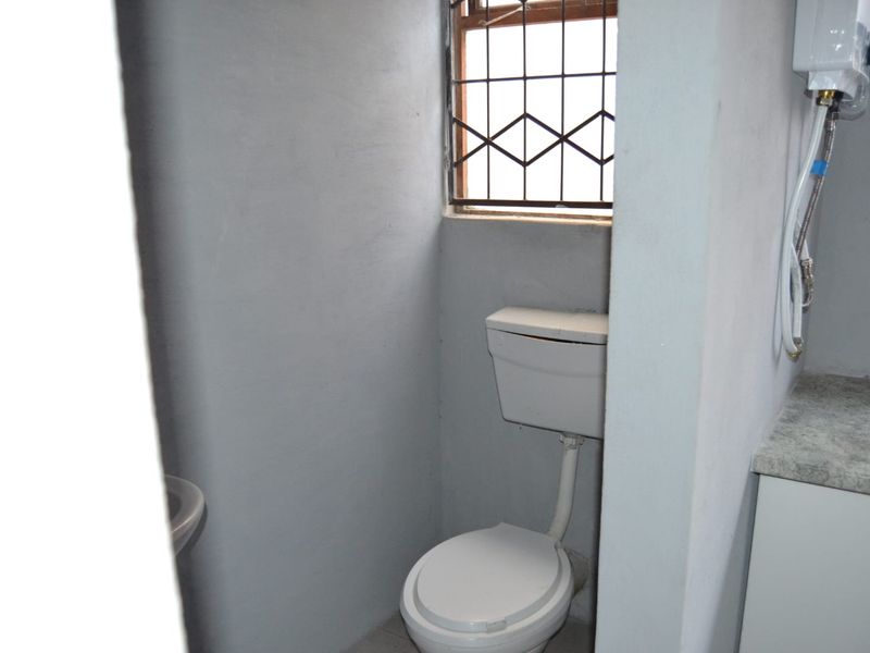 Charming Flat for Rent in Ilitha Park, Khayelitsha - Photo 7