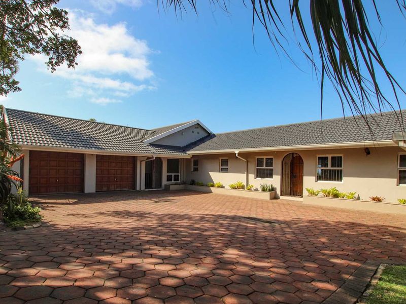 Welcome to your five bedroom dream home - Photo 2