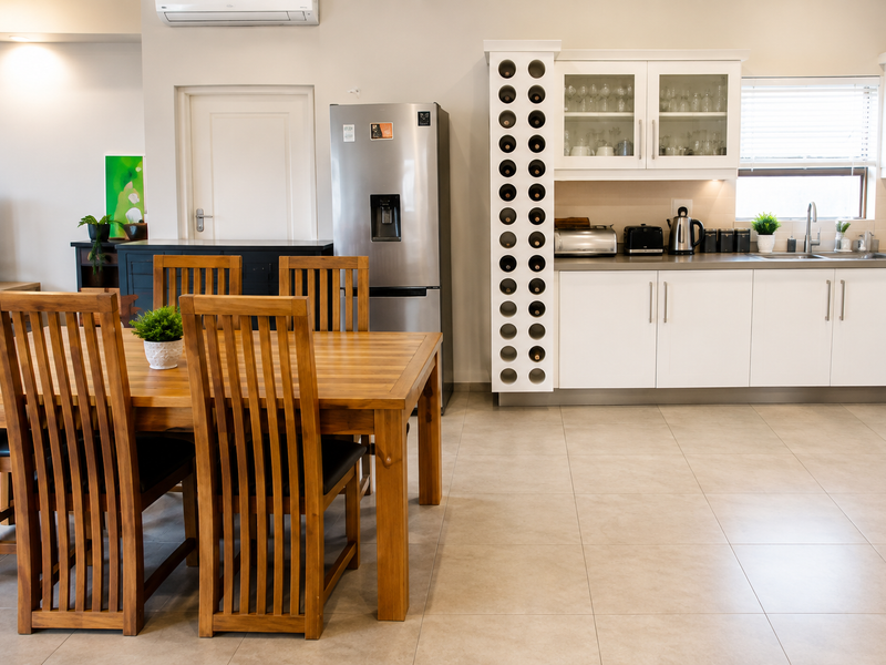 Neat 3 Bedroom/ 2 Bathroom House to Let - Photo 9