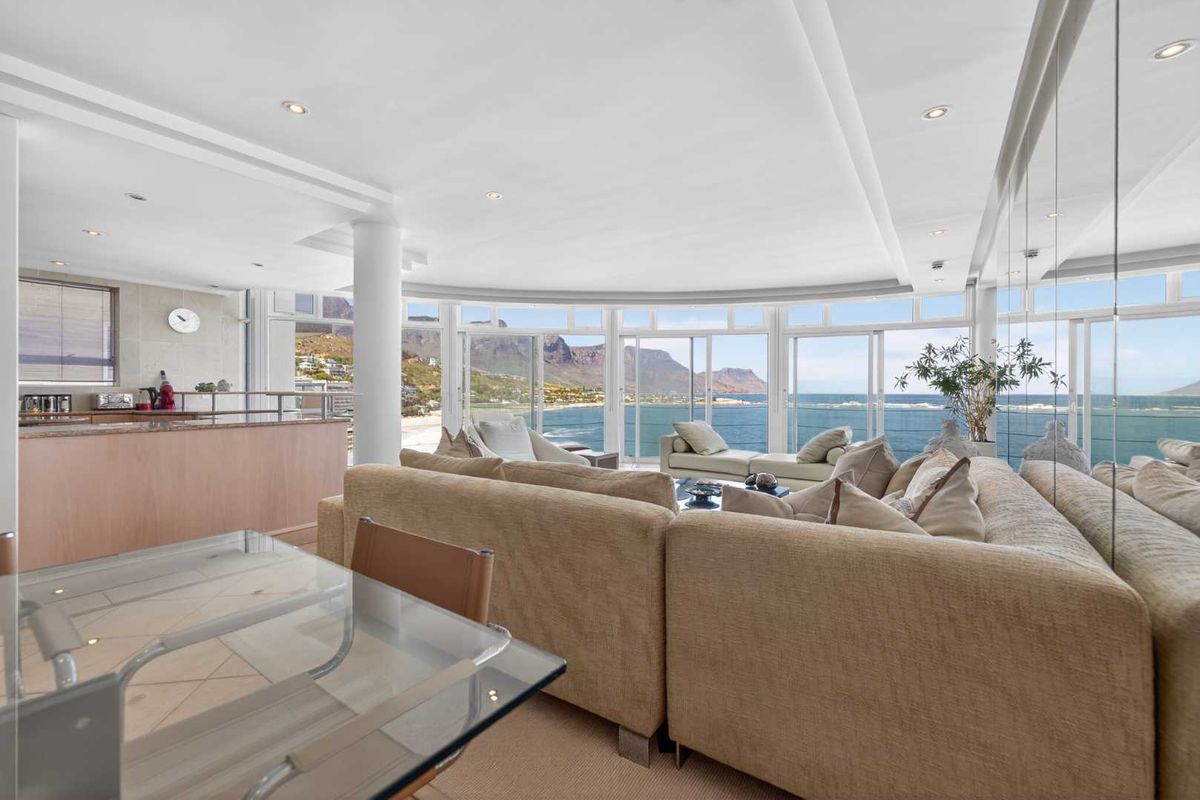 Prime Clifton Living: Secure, Spacious, and Scenic. - Photo 5