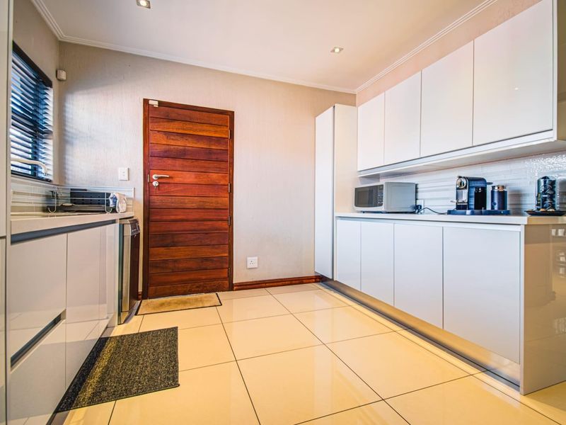 6 Bedroom House for sale in Terenure - Photo 7