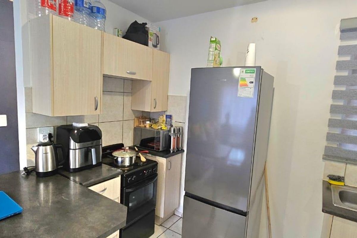 1 Bedroom Apartment in Crystal Park - Photo 4